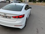 Hyundai Elantra-3