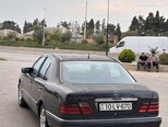 Mercedes E 230-6