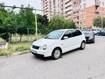 Volkswagen Polo-1