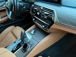 BMW 530e-13