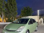 Toyota Prius-8