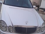 Mercedes E 270-2