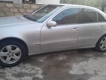 Mercedes E 270-3
