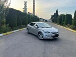 Hyundai Elantra-1