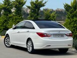 Hyundai Sonata-4