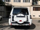 Mitsubishi Pajero-4