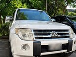 Mitsubishi Pajero-3