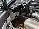 Hyundai Accent-10