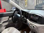 Hyundai Accent-12