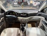 Hyundai Accent-14