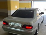 Mercedes E 240-6