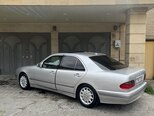 Mercedes E 240-4