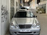 Mercedes E 240-1