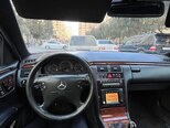 Mercedes E 240-21