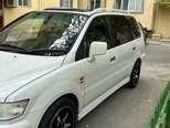 Mitsubishi Chariot-2