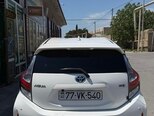 Toyota Aqua-3