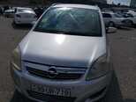 Opel Zafira-1