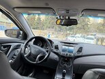Hyundai Elantra-11