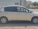 Nissan Tiida-10