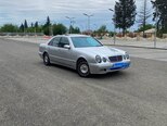 Mercedes E 240-3