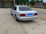Mercedes E 240-5