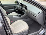 Hyundai Sonata-12