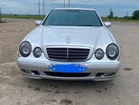 Mercedes E 240-1