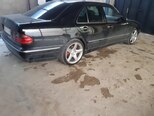 Mercedes E 280-2