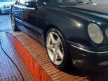 Mercedes E 280-5