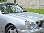 Mercedes E 240-3