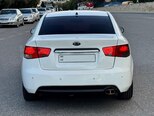 Kia Cerato-8