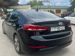 Hyundai Elantra-6