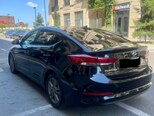 Hyundai Elantra-12