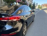 Hyundai Elantra-10