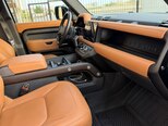 Land Rover Defender-6