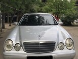 Mercedes E 270-1