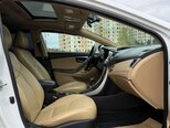Hyundai Elantra-15