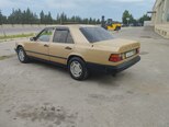 Mercedes 260 E-12