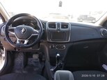 Renault Logan-6