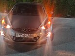 Hyundai Elantra-2