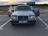 Mercedes 220 E-1