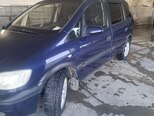 Opel Zafira-4