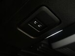 Land Rover Defender-22