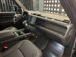 Land Rover Defender-11
