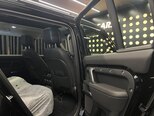 Land Rover Defender-8