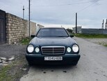 Mercedes E 280-1