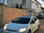 Hyundai Elantra-1
