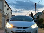 Hyundai Elantra-2