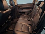 Mitsubishi Outlander-8