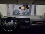 Mitsubishi Outlander-6